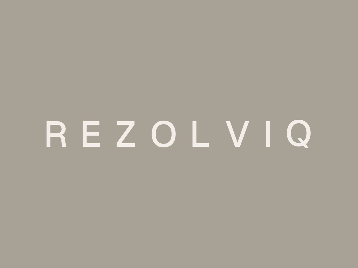 Rezolviq Wortmarke auf Sage Stone