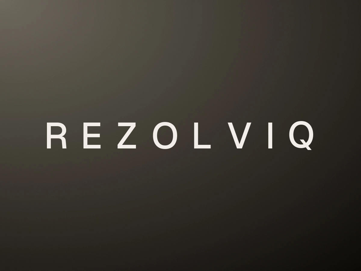 Rezolviq Wortmarke auf dunklem Grund