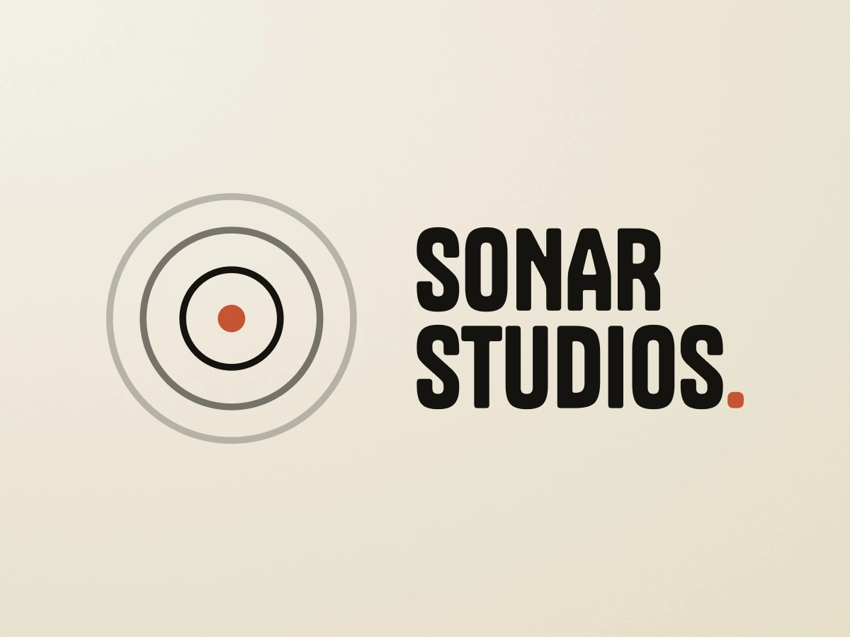 Sonar-Studios-Marke auf hellem Grund